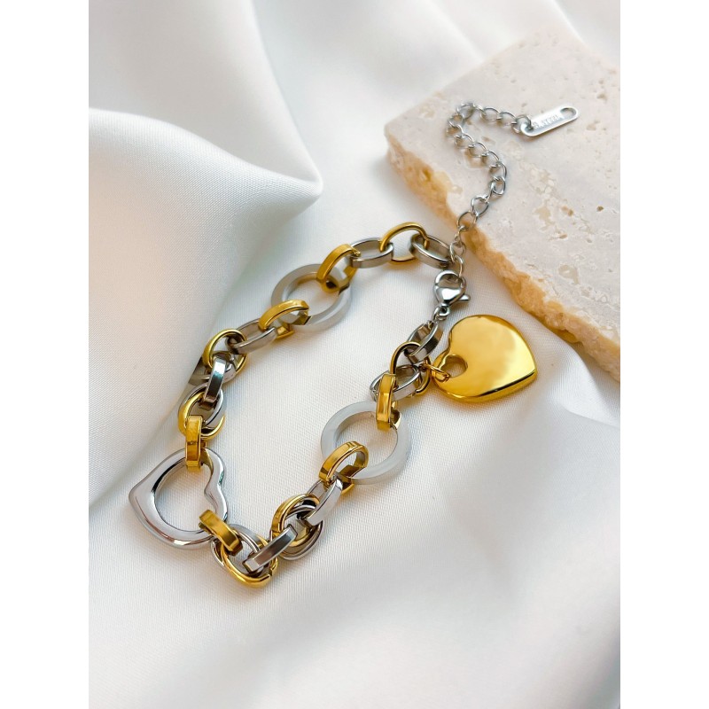 Titanium steel gold-plated two-color hollow peach heart chain