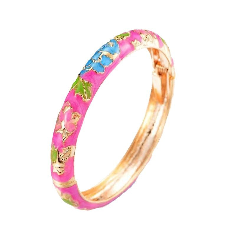 Retro pattern alloy plated bracelet