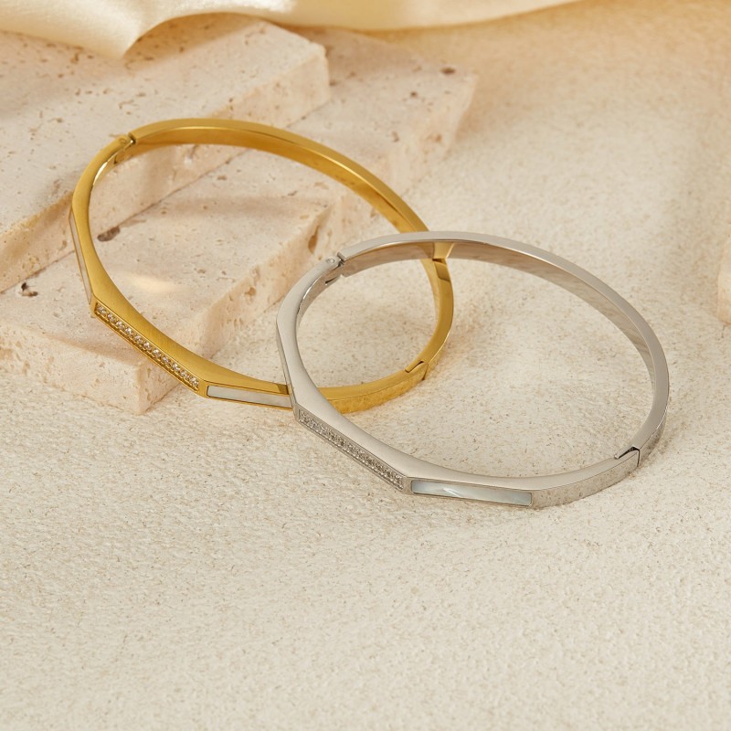 Vintage gold-plated titanium steel bracelet