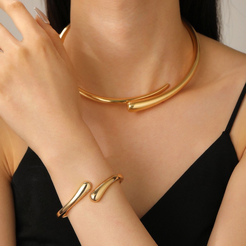 suit Golden Glow Irregular Bracelet