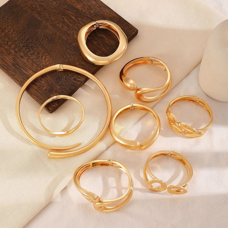 suit Golden Glow Irregular Bracelet